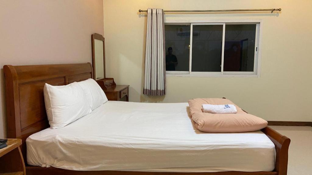 Prakaithong Hotel Amphö Szavangdendin Kültér fotó