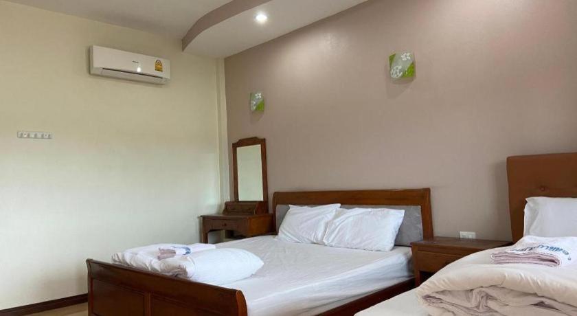 Prakaithong Hotel Amphö Szavangdendin Kültér fotó