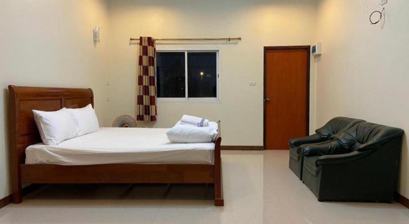 Prakaithong Hotel Amphö Szavangdendin Kültér fotó