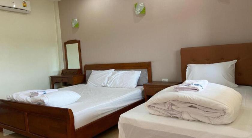 Prakaithong Hotel Amphö Szavangdendin Kültér fotó